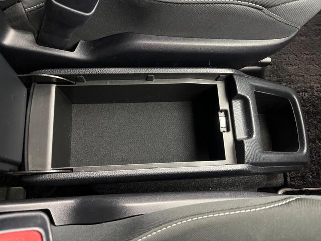 ヴォクシー ハイブリッドＺＳ　煌　フルエアロ　禁煙車　フリップダウンモニター　純正１０．５インチナビ　バックカメラ　トヨタセーフティセンス　両側電動スライドドア　コーナーセンサー　ＬＥＤヘッド　ＥＴＣ２．０　クルーズコントロール（67枚目）