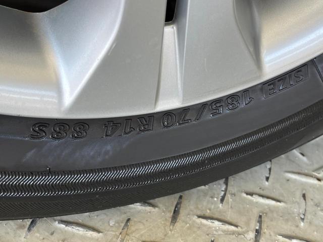 ノート X 純正ナビ ETC Bluetooth フルセグ 禁煙車 スマートキー アイドリングストップ 電動格納ミラー 盗難防止装置 プライバシーガラス パワーウィンドウ(28枚目)