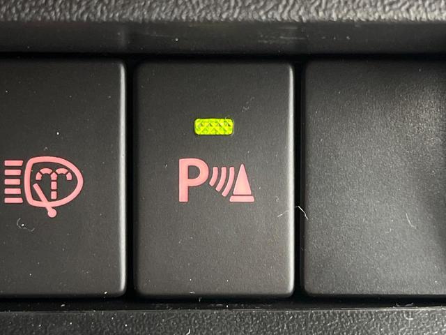 ジムニー ＸＣ　届出済未使用車　４ＷＤ　ターボ　衝突被害軽減システム　コーナーセンサー　スマートキー　ＬＥＤヘッド　クルコン　オートハイビーム　車線逸脱警報　オートライト　オートエアコン　純正１６インチアルミ（8枚目）