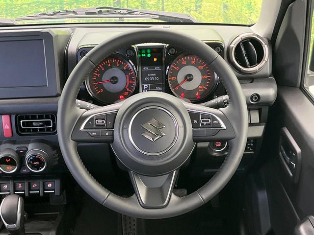 ジムニー ＸＣ　届出済未使用車　４ＷＤ　ターボ　衝突被害軽減システム　コーナーセンサー　スマートキー　ＬＥＤヘッド　クルコン　オートハイビーム　車線逸脱警報　オートライト　オートエアコン　純正１６インチアルミ（12枚目）