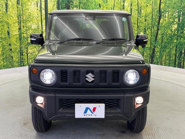 ジムニー ＸＣ　届出済未使用車　４ＷＤ　ターボ　衝突被害軽減システム　コーナーセンサー　スマートキー　ＬＥＤヘッド　クルコン　オートハイビーム　車線逸脱警報　オートライト　オートエアコン　純正１６インチアルミ（15枚目）