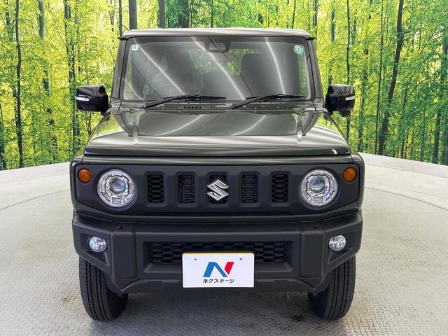 ジムニー ＸＣ　届出済未使用車　４ＷＤ　ターボ　衝突被害軽減システム　コーナーセンサー　スマートキー　ＬＥＤヘッド　クルコン　オートハイビーム　車線逸脱警報　オートライト　オートエアコン　純正１６インチアルミ（25枚目）