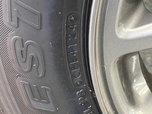 ジムニー ＸＣ　届出済未使用車　４ＷＤ　ターボ　衝突被害軽減システム　コーナーセンサー　スマートキー　ＬＥＤヘッド　クルコン　オートハイビーム　車線逸脱警報　オートライト　オートエアコン　純正１６インチアルミ（33枚目）