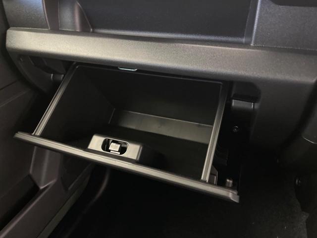 ジムニー ＸＣ　届出済未使用車　４ＷＤ　ターボ　衝突被害軽減システム　コーナーセンサー　スマートキー　ＬＥＤヘッド　クルコン　オートハイビーム　車線逸脱警報　オートライト　オートエアコン　純正１６インチアルミ（42枚目）