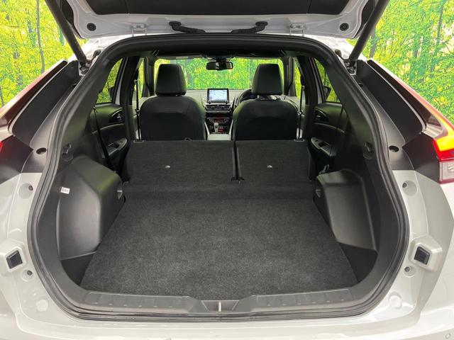 エクリプスクロス ブラックエディション　４ＷＤ　ターボ　サンルーフ　禁煙車　純正８型ナビ　全周囲カメラ　ｅ－Ａｓｓｉｓｔ　マイパイロット　ＢＳＭ　電動リヤゲート　ハーフレザー　パワーシート　コーナーセンサー　ＬＥＤヘッド　全席シートヒーター（11枚目）