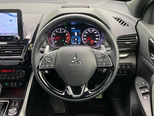 エクリプスクロス ブラックエディション　４ＷＤ　ターボ　サンルーフ　禁煙車　純正８型ナビ　全周囲カメラ　ｅ－Ａｓｓｉｓｔ　マイパイロット　ＢＳＭ　電動リヤゲート　ハーフレザー　パワーシート　コーナーセンサー　ＬＥＤヘッド　全席シートヒーター（12枚目）