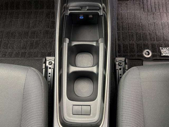 アクア Z 純正10.5インチディスプレイオーディオ ナビキット フルセグ 禁煙車 セーフティセンス レーダークルーズ ブラインドスポットモニター ETC 前後ドラレコ LEDヘッド&フォグライト スマートキー(56枚目)