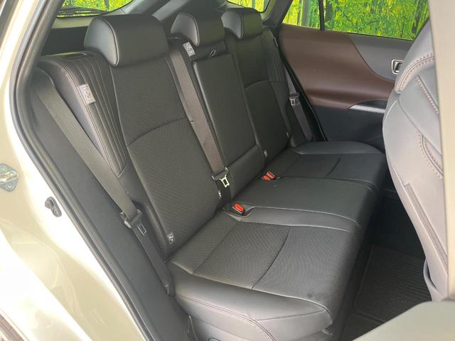 後部座席も気になるようなキズ・汚れやへたり等、大きなダメージはなく、良好な状態です。