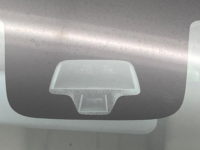 エブリイワゴン ＰＺターボ　ターボ　禁煙車　ＳＤナビ　レーダーブレーキサポート　電動スライドドア　ＥＴＣ　スマートキー＆プッシュスタート　ＨＩＤヘッド　オートライト　オートエアコン　純正１４インチアルミ（5枚目）