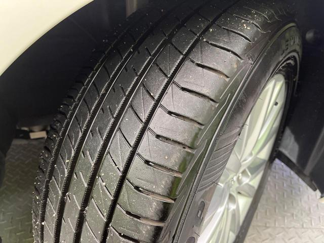 マークＸ プレミアム　禁煙車　純正ナビ　バックカメラ　クルーズコントロール　パワーシート　ＥＴＣ　ドラレコ　コーナーセンサー　ＨＩＤヘッド　純正１６インチアルミ　デュアルエアコン　スマートキー　Ｂｌｕｅｔｏｏｔｈ　ＣＤ（32枚目）