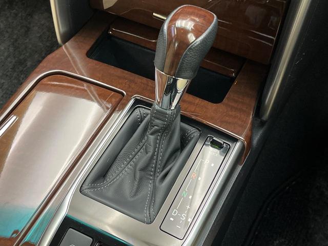 マークＸ プレミアム　禁煙車　純正ナビ　バックカメラ　クルーズコントロール　パワーシート　ＥＴＣ　ドラレコ　コーナーセンサー　ＨＩＤヘッド　純正１６インチアルミ　デュアルエアコン　スマートキー　Ｂｌｕｅｔｏｏｔｈ　ＣＤ（58枚目）