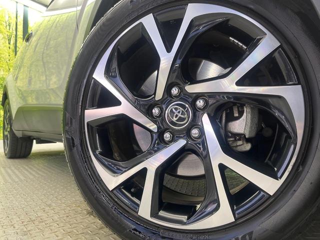 【純正１８インチアルミホイール】外観にマッチした純正アルミホイールを装着しております。各種社外アルミホイールや、スタッドレスタイヤも取扱いしております。是非ご相談ください♪