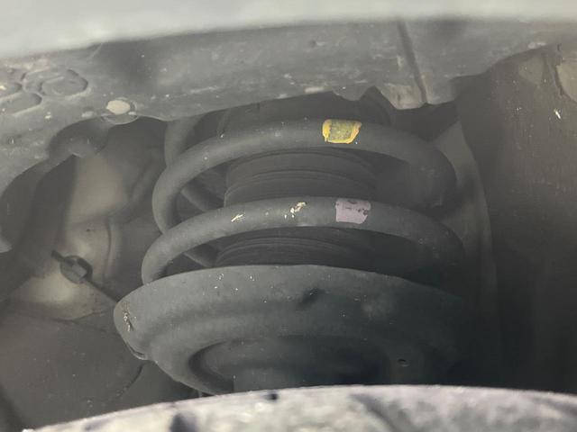 お車を安心してお乗りいただく為には、足回りの定期点検が欠かせません。サービスサポート（有償保証）では無料点検もご提供しており、安心のカーライフをお過ごしいただけるサポート体制が整っています。