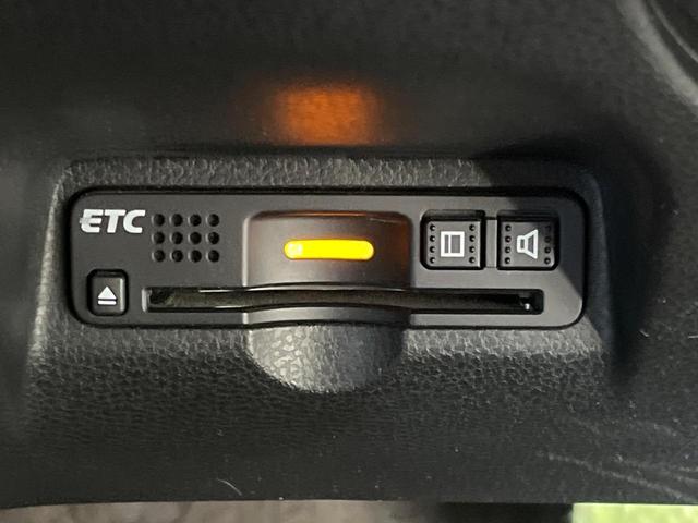 フィット Ｇ・１０ｔｈアニバーサリー　純正ナビ　禁煙車　フルセグ　ＥＴＣ　ドラレコ　Ｂｌｕｅｔｏｏｔｈ接続　スマートキー　電動格納ミラー　プライバシーガラス　盗難防止システム（6枚目）