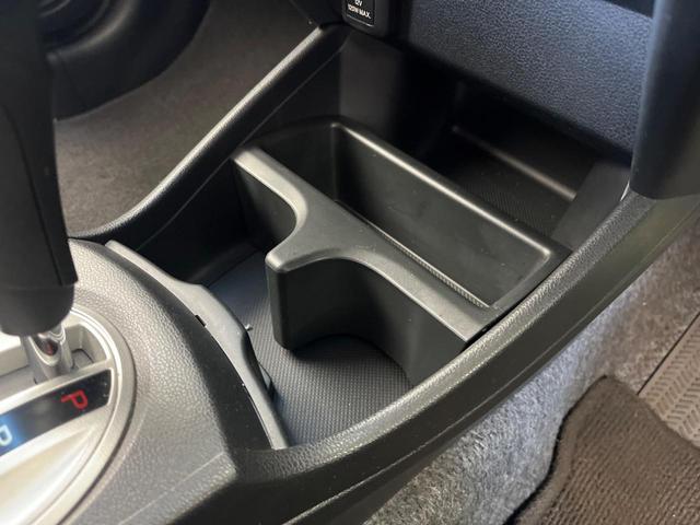 フィット Ｇ・１０ｔｈアニバーサリー　純正ナビ　禁煙車　フルセグ　ＥＴＣ　ドラレコ　Ｂｌｕｅｔｏｏｔｈ接続　スマートキー　電動格納ミラー　プライバシーガラス　盗難防止システム（48枚目）