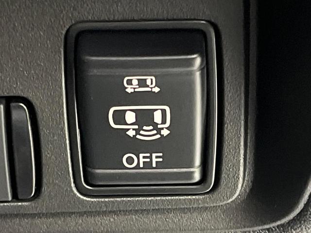 セレナ ｅ－パワー　ハイウェイスターＶ　登録済未使用車　両側電動ドア　全周囲カメラ　衝突被害軽減システム　ハーフレザーシート　ドラレコ　コーナーセンサー　スマートキー　ＬＥＤヘッド　ビルトインＥＴＣ　純正１６インチアルミ　オートハイビーム（7枚目）