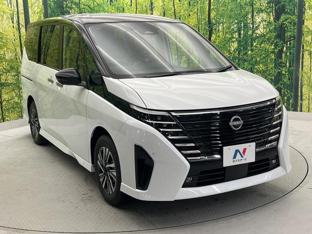 セレナ ｅ－パワー　ハイウェイスターＶ　登録済未使用車　両側電動ドア　全周囲カメラ　衝突被害軽減システム　ハーフレザーシート　ドラレコ　コーナーセンサー　スマートキー　ＬＥＤヘッド　ビルトインＥＴＣ　純正１６インチアルミ　オートハイビーム（18枚目）