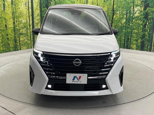 セレナ ｅ－パワー　ハイウェイスターＶ　登録済未使用車　両側電動ドア　全周囲カメラ　衝突被害軽減システム　ハーフレザーシート　ドラレコ　コーナーセンサー　スマートキー　ＬＥＤヘッド　ビルトインＥＴＣ　純正１６インチアルミ　オートハイビーム（30枚目）