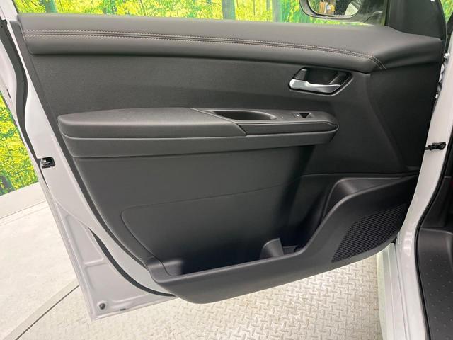 セレナ ｅ－パワー　ハイウェイスターＶ　登録済未使用車　両側電動ドア　全周囲カメラ　衝突被害軽減システム　ハーフレザーシート　ドラレコ　コーナーセンサー　スマートキー　ＬＥＤヘッド　ビルトインＥＴＣ　純正１６インチアルミ　オートハイビーム（34枚目）