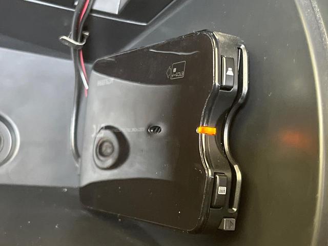 【ＥＴＣ】高速道路の料金所をストレスなく通過！話題のスポットやサービスエリアに多い「スマートＩＣ」利用時は必須のアイテムです。当店でセットアップを実施、ご納車当日からすぐにご利用いただけます！