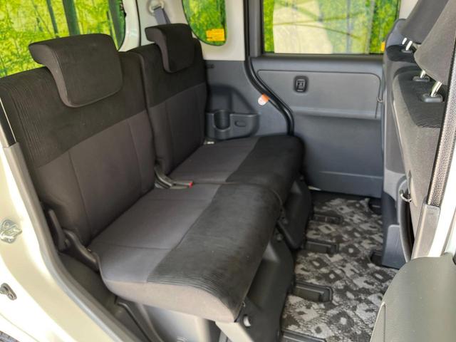 後部座席も気になるようなキズ・汚れやへたり等、大きなダメージはなく、良好な状態です。