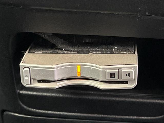 N-BOX G SSパッケージ メモリーナビ 禁煙車 両側電動スライドドア スマートキー&プッシュスタート オートエアコン ETC アームレスト 電動格納ミラー 横滑り防止装置 ヘッドライトレベライザー(6枚目)