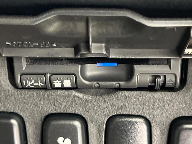 デリカＤ：５ Ｇ　パワーパッケージ　４ＷＤ　サンルーフ　両側電動ドア　パワーバックドア　禁煙車　スマートキー　ＨＩＤヘッド　ビルトインＥＴＣ　クルコン　純正１８インチアルミ　オートライト　オートエアコン　パドルシフト（8枚目）