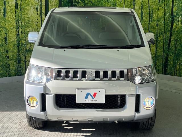 デリカＤ：５ Ｇ　パワーパッケージ　４ＷＤ　サンルーフ　両側電動ドア　パワーバックドア　禁煙車　スマートキー　ＨＩＤヘッド　ビルトインＥＴＣ　クルコン　純正１８インチアルミ　オートライト　オートエアコン　パドルシフト（16枚目）