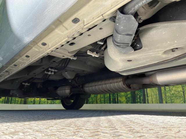 デリカＤ：５ Ｇ　パワーパッケージ　４ＷＤ　サンルーフ　両側電動ドア　パワーバックドア　禁煙車　スマートキー　ＨＩＤヘッド　ビルトインＥＴＣ　クルコン　純正１８インチアルミ　オートライト　オートエアコン　パドルシフト（24枚目）