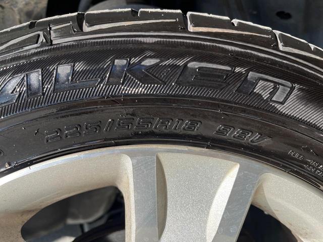 デリカＤ：５ Ｇ　パワーパッケージ　４ＷＤ　サンルーフ　両側電動ドア　パワーバックドア　禁煙車　スマートキー　ＨＩＤヘッド　ビルトインＥＴＣ　クルコン　純正１８インチアルミ　オートライト　オートエアコン　パドルシフト（33枚目）