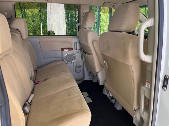 デリカＤ：５ Ｇ　パワーパッケージ　４ＷＤ　サンルーフ　両側電動ドア　パワーバックドア　禁煙車　スマートキー　ＨＩＤヘッド　ビルトインＥＴＣ　クルコン　純正１８インチアルミ　オートライト　オートエアコン　パドルシフト（40枚目）