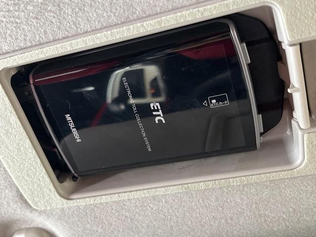 【ＥＴＣ】高速道路の料金所をストレスなく通過！話題のスポットやサービスエリアに多い「スマートＩＣ」利用時は必須のアイテムです。当店でセットアップを実施、ご納車当日からすぐにご利用いただけます！