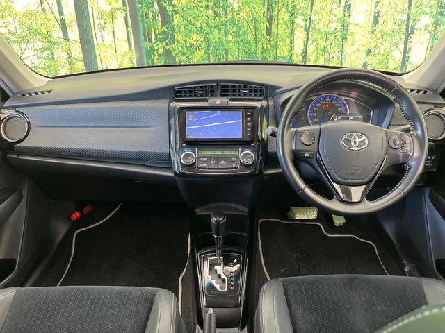 カローラフィールダー ハイブリッドＧ　エアロツアラー・ダブルバイビー　純正ナビ　バックカメラ　禁煙車　ハーフレザーシート　スマートキー　ＨＩＤヘッド　ビルトインＥＴＣ　オートライト　オートエアコン　Ｂｌｕｅｔｏｏｔｈ　ＣＤ　ＤＶＤ再生　フルセグ（3枚目）