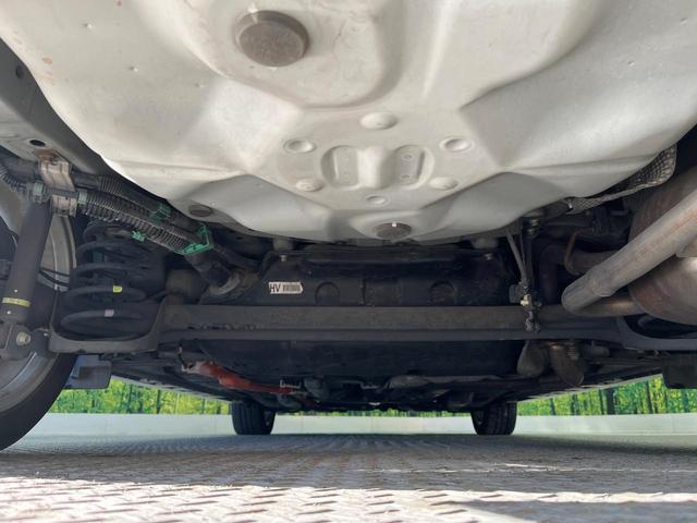 カローラフィールダー ハイブリッドＧ　エアロツアラー・ダブルバイビー　純正ナビ　バックカメラ　禁煙車　ハーフレザーシート　スマートキー　ＨＩＤヘッド　ビルトインＥＴＣ　オートライト　オートエアコン　Ｂｌｕｅｔｏｏｔｈ　ＣＤ　ＤＶＤ再生　フルセグ（20枚目）