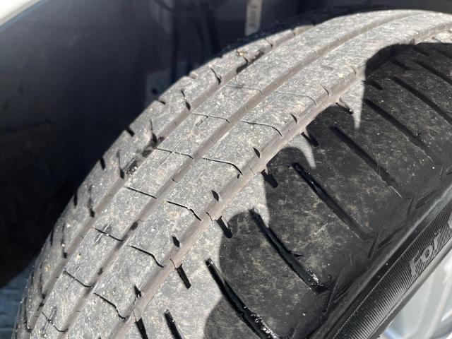 カローラフィールダー ハイブリッドＧ　エアロツアラー・ダブルバイビー　純正ナビ　バックカメラ　禁煙車　ハーフレザーシート　スマートキー　ＨＩＤヘッド　ビルトインＥＴＣ　オートライト　オートエアコン　Ｂｌｕｅｔｏｏｔｈ　ＣＤ　ＤＶＤ再生　フルセグ（30枚目）