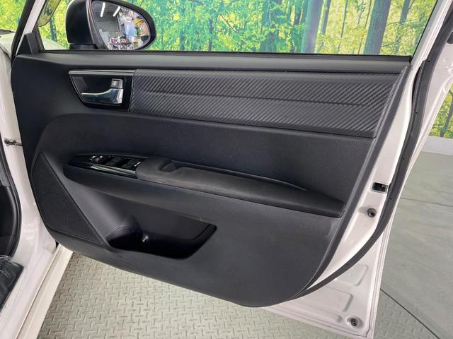 カローラフィールダー ハイブリッドＧ　エアロツアラー・ダブルバイビー　純正ナビ　バックカメラ　禁煙車　ハーフレザーシート　スマートキー　ＨＩＤヘッド　ビルトインＥＴＣ　オートライト　オートエアコン　Ｂｌｕｅｔｏｏｔｈ　ＣＤ　ＤＶＤ再生　フルセグ（56枚目）