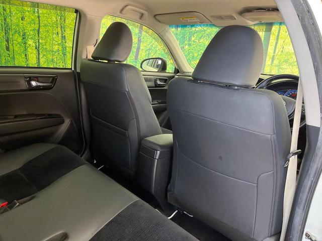 カローラフィールダー ハイブリッドＧ　エアロツアラー・ダブルバイビー　純正ナビ　バックカメラ　禁煙車　ハーフレザーシート　スマートキー　ＨＩＤヘッド　ビルトインＥＴＣ　オートライト　オートエアコン　Ｂｌｕｅｔｏｏｔｈ　ＣＤ　ＤＶＤ再生　フルセグ（57枚目）