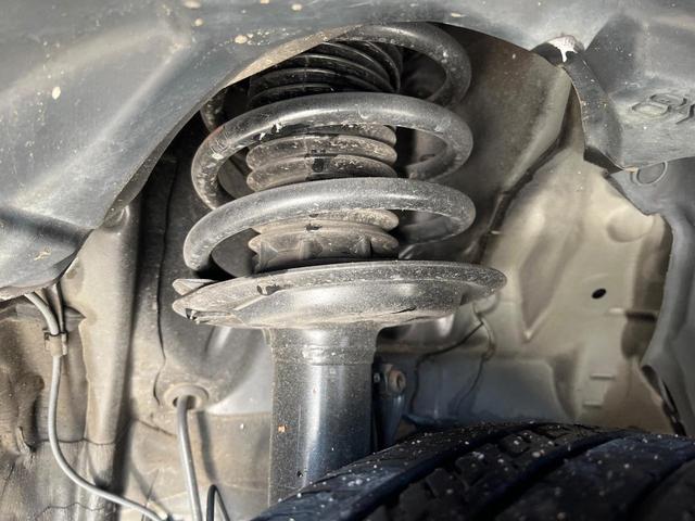 シエンタ ハイブリッドＧ　クエロ　禁煙車　ＳＤナビ　両側電動スライドドア　衝突軽減　フルセグ　Ｂｌｕｅｔｏｏｔｈ　ＥＴＣ　シートヒーター　ＬＥＤヘッドライト　オートハイビーム　オートライト　車線逸脱警報　スマートキー（21枚目）