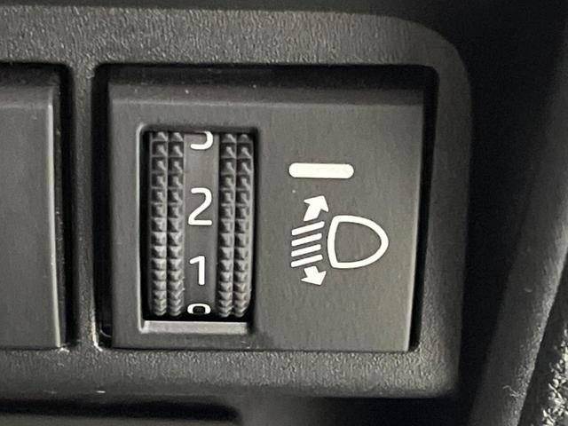 アクア Ｘ　禁煙車　純正ナビ　バックカメラ　セーフティセンス　レーダークルーズ　ＥＴＣ　ＬＥＤヘッド　コーナーセンサー　オートハイビーム　オートライト　オートエアコン　１００Ｖ電源　Ｂｌｕｅｔｏｏｔｈ（48枚目）