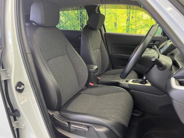 フィット ｅ：ＨＥＶホーム　フルエアロ　バックカメラ　衝突被害軽減システム　禁煙車　ドラレコ　コーナーセンサー　スマートキー　ＬＥＤヘッド　ＥＴＣ　純正１６インチアルミ　オートハイビーム　車線逸脱警報　オートライト（9枚目）