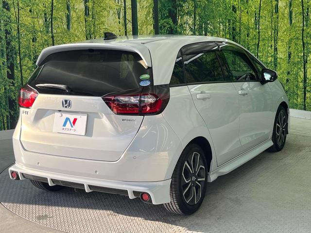 フィット ｅ：ＨＥＶホーム　フルエアロ　バックカメラ　衝突被害軽減システム　禁煙車　ドラレコ　コーナーセンサー　スマートキー　ＬＥＤヘッド　ＥＴＣ　純正１６インチアルミ　オートハイビーム　車線逸脱警報　オートライト（18枚目）