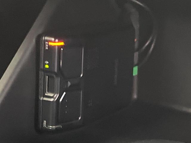 フィット ｅ：ＨＥＶホーム　フルエアロ　バックカメラ　衝突被害軽減システム　禁煙車　ドラレコ　コーナーセンサー　スマートキー　ＬＥＤヘッド　ＥＴＣ　純正１６インチアルミ　オートハイビーム　車線逸脱警報　オートライト（49枚目）