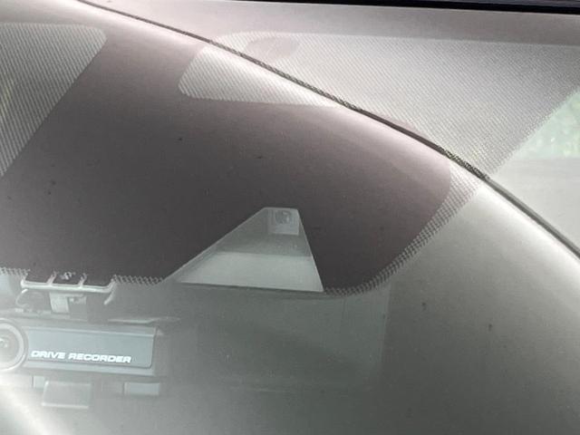 ノート ｅ－パワー　Ｘ　純正ナビ　禁煙車　インテリジェントエマージェンシーブレーキ　アラウンドビューモニター　インテリジェントルームミラー　ＥＴＣ　ドライブレコーダー　Ｂｌｕｅｔｏｏｔｈ接続可　クリアランスソナー　ＬＥＤ（4枚目）