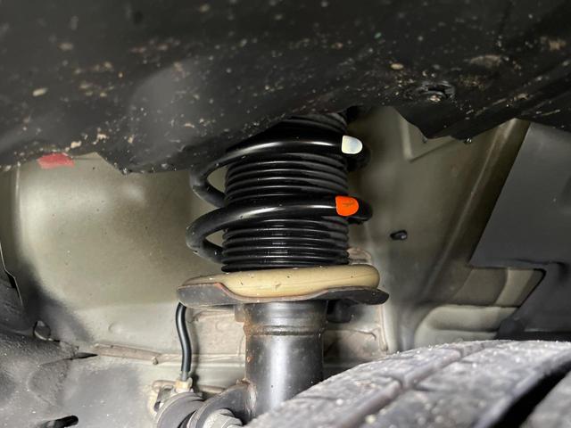 ノート ｅ－パワー　Ｘ　純正ナビ　禁煙車　インテリジェントエマージェンシーブレーキ　アラウンドビューモニター　インテリジェントルームミラー　ＥＴＣ　ドライブレコーダー　Ｂｌｕｅｔｏｏｔｈ接続可　クリアランスソナー　ＬＥＤ（21枚目）