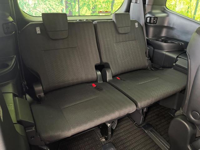 ヴォクシー ハイブリッドＳ－Ｇ　純正１０．５インチナビ　禁煙車　セーフティセンス　フリップダウンモニター　両側電動スライドドア　レーダークルーズコントロール　前席シートヒーター　ビルトインＥＴＣ　ＬＥＤヘッドライト（11枚目）