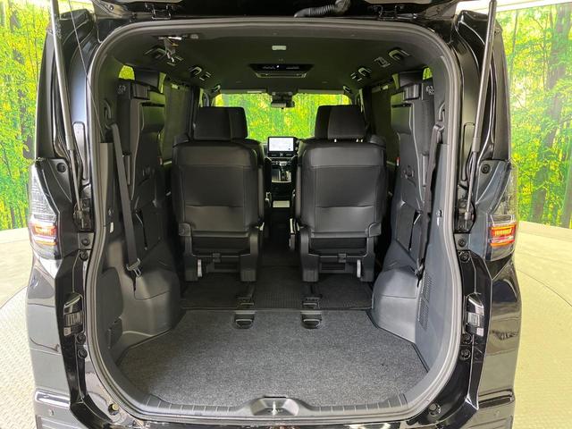 ヴォクシー ハイブリッドＳ－Ｇ　純正１０．５インチナビ　禁煙車　セーフティセンス　フリップダウンモニター　両側電動スライドドア　レーダークルーズコントロール　前席シートヒーター　ビルトインＥＴＣ　ＬＥＤヘッドライト（12枚目）