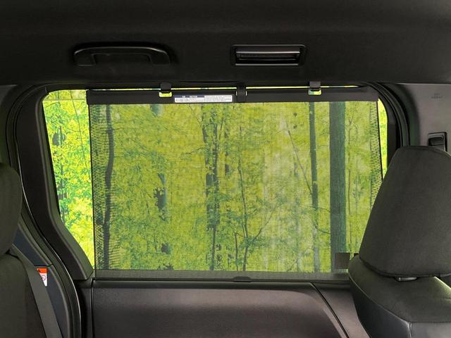 ヴォクシー ハイブリッドＳ－Ｇ　純正１０．５インチナビ　禁煙車　セーフティセンス　フリップダウンモニター　両側電動スライドドア　レーダークルーズコントロール　前席シートヒーター　ビルトインＥＴＣ　ＬＥＤヘッドライト（36枚目）