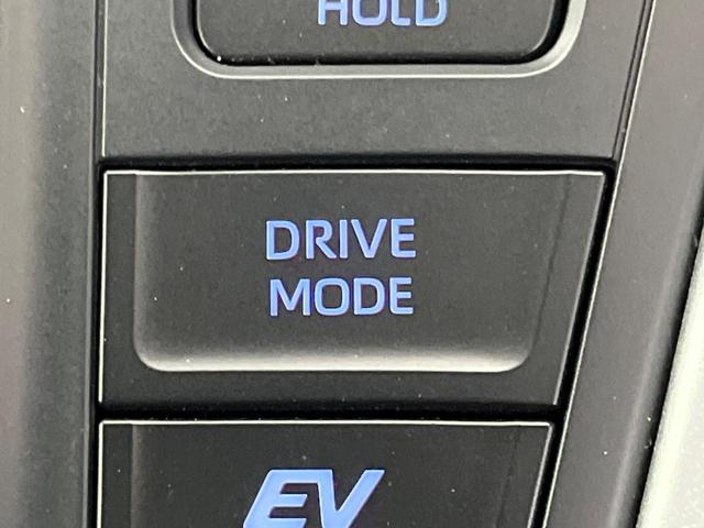 ヴォクシー ハイブリッドＳ－Ｇ　純正１０．５インチナビ　禁煙車　セーフティセンス　フリップダウンモニター　両側電動スライドドア　レーダークルーズコントロール　前席シートヒーター　ビルトインＥＴＣ　ＬＥＤヘッドライト（48枚目）