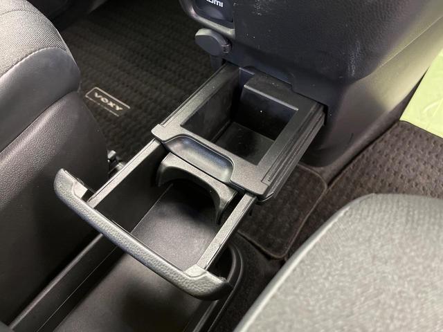 ヴォクシー ハイブリッドＳ－Ｇ　純正１０．５インチナビ　禁煙車　セーフティセンス　フリップダウンモニター　両側電動スライドドア　レーダークルーズコントロール　前席シートヒーター　ビルトインＥＴＣ　ＬＥＤヘッドライト（60枚目）