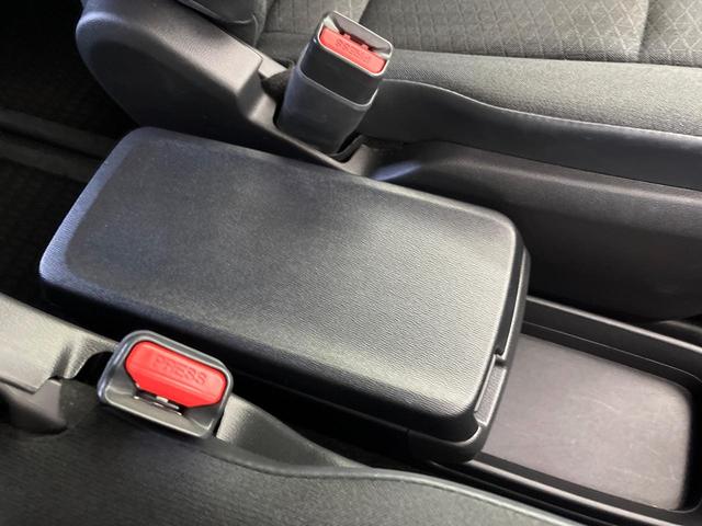 ヴォクシー ハイブリッドＳ－Ｇ　純正１０．５インチナビ　禁煙車　セーフティセンス　フリップダウンモニター　両側電動スライドドア　レーダークルーズコントロール　前席シートヒーター　ビルトインＥＴＣ　ＬＥＤヘッドライト（62枚目）